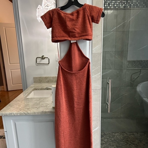 Cult Gaia Alicia Cutout Cotton-Blend Knit Off-The-Shoulder Midi Dress - Picture 12 of 14